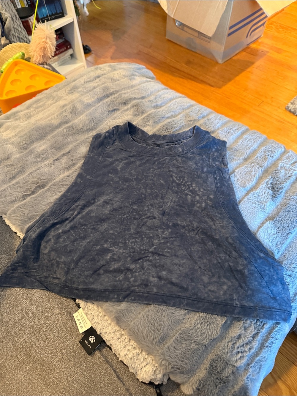lululemon athletica Women's Navy Tie-Dye Cropped Tank